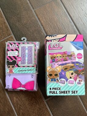 L.O.L. Surprise! Microfiber 4 Piece Full Sheet Set & 2 Window Panel Set